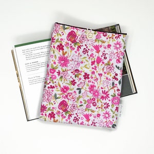 Tablet Sleeve, Tablet Case, Padded Tablet Sleeve, Book Sleeve, Book Cover, Kindle Cover, Kindle Sleeve, Book Accessories, Book Lover Gift