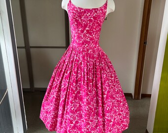 1950s vintage fuchsia sun dress with spaghetti straps 28w