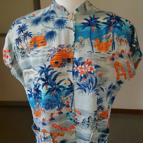 1950s Vintage Rayon Hawaiian Tea Timer Blouse M/L