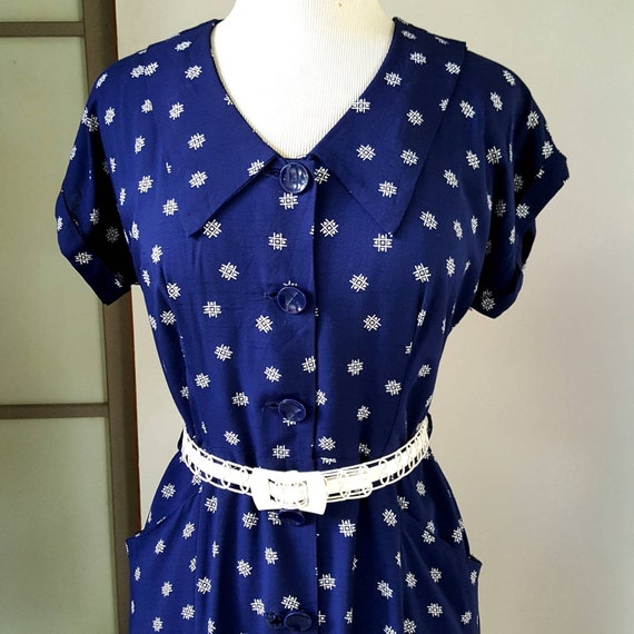 1950s vintage navy blue soft rayon dress with whi… - image 2