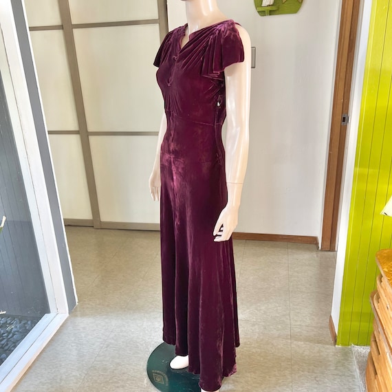 1930s vintage bias cut silk velvet burgundy gown … - image 4