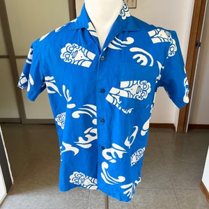 1950s or 60s vintage cotton tiki print Hawaiian shirt with Italian collar M image 4