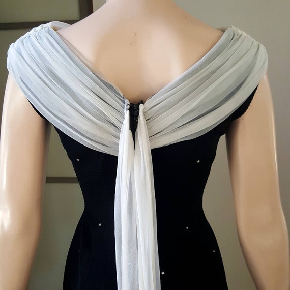 1950s vintage rhinestone sheath wiggle dress with… - image 6