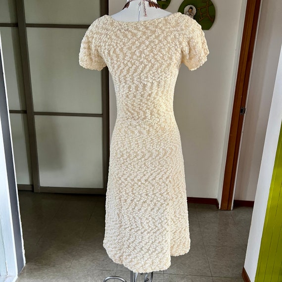 1950s vintage ivory and gold knit dress M - image 5