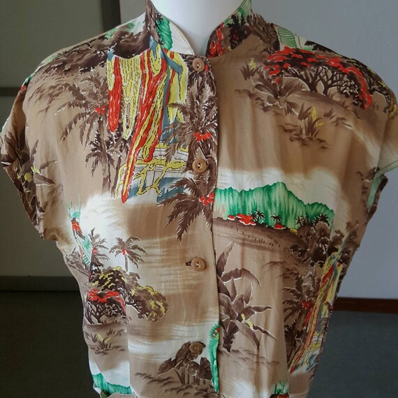 1950s Vintage Rayon Hawaiian Tea Timer Blouse M/L
