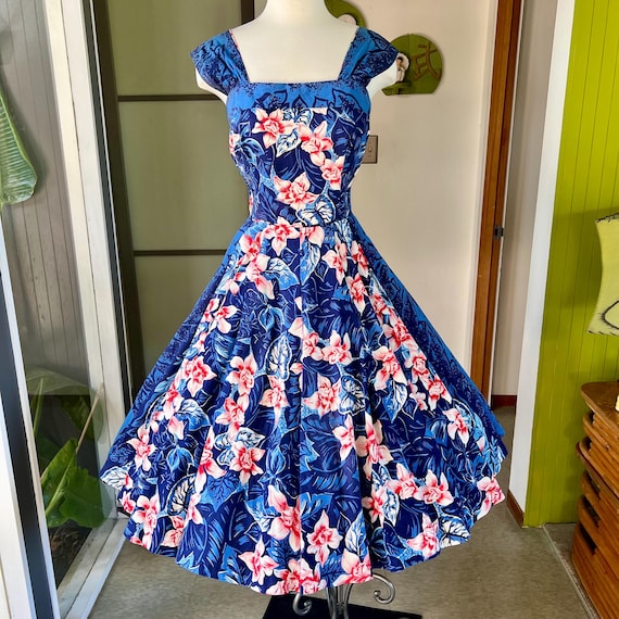 1950s Vintage Kamehameha Border Print Cotton Hawaiian Dress 27