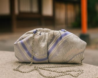 Elegante Seiden Clutch mit Kranich-Muster – Lila, Silber – Upcycling Kimono Obi Tasche für Hochzeit & besondere Anlässe I Kimono Abendtasche
