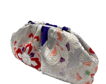 Bolso de bola de masa hecho a mano con flores arabescas y Hanabishi reelaborado a partir de Obi japonés vintage