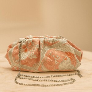 Elegante Clutch handgefertigt aus japanischem vintage Kimonogürtel