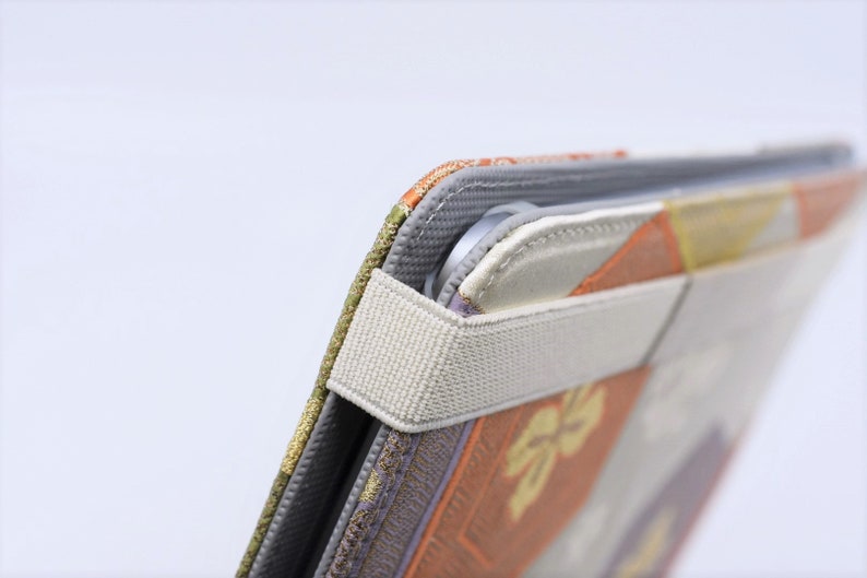 Handcrafted Vinatge Tablet Cover