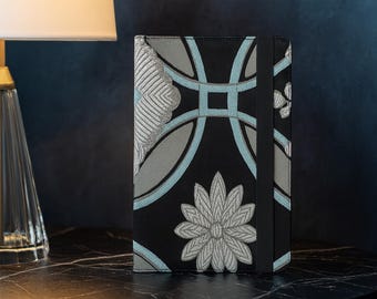 Exquisite iPad-Hülle aus upcyceltem Vintage-Japanischen Obi – Einzigartige, handgefertigte Tablethülle