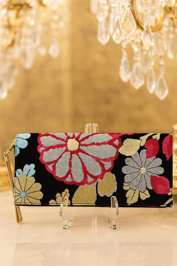 Exquisite Handcrafted Japanese Vintage Kimono Belt Floral Clutch: Elevate Your Style with Unique Elegance!