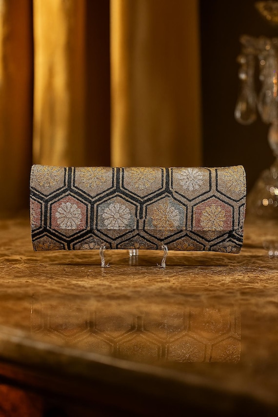 Einzigartige Handgefertigte Abendtasche aus Vintage Japanischem Kimono Obi - Ein Perfektes Geschenk!