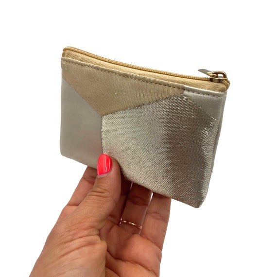 Timeless Elegance: Handcrafted Vintage Japanese Kimono Obi Cardholder with Kikkou Pattern - A Symbol of Longevity and Luck