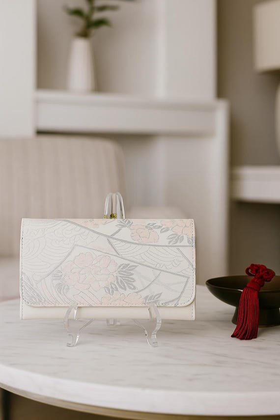 Elegant Magnet Fastening Japanese Vintage Clutch | Handcrafted Wedding Bag | AnninaDesigns