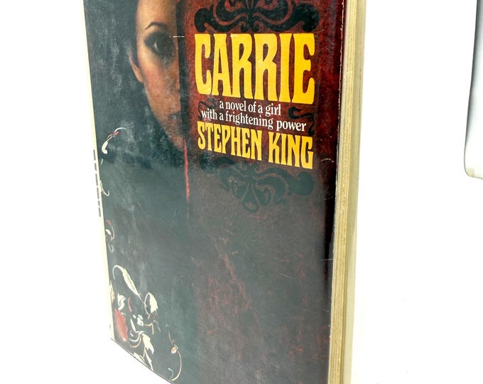 Carrie~Stephen King~1981 Hardcover~BCE~Gutter code W51~Dust Cover In Brodart Clear Protector~Near Fine Condition~Free Shipping