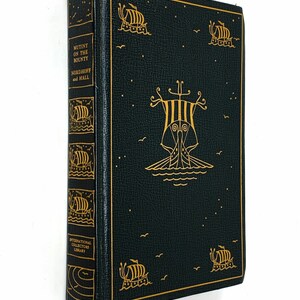 Mutiny on the Bounty~Charles Nordhoff~James Norman Hall~1962~International Collectors Edition~Free Shipping