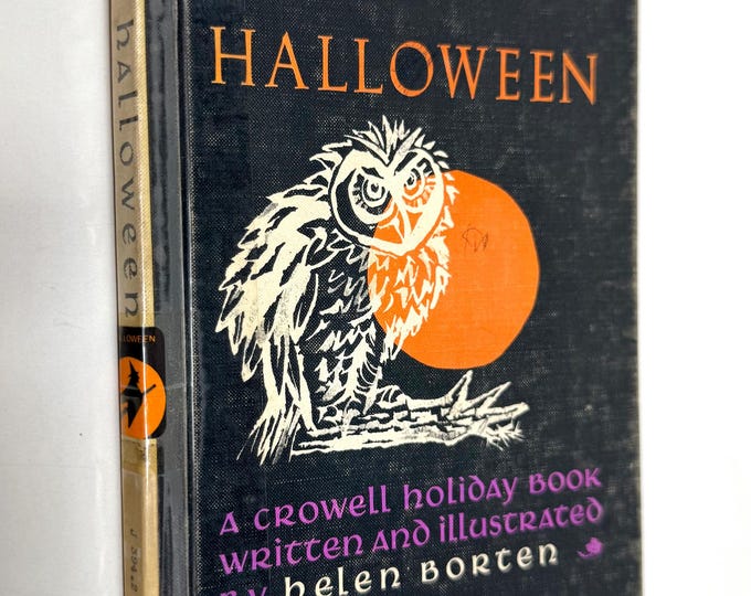 Halloween~Helen Borten~1965~Illustrated~First Edition~First Printing~Good Condition~Rare Find~Free Shipping