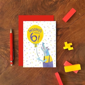 Woohoo You're 6 Krokodil Karte / PlastikFreie Grußkarte für Sechsjährige / Kinder illustrierte Alligator Karte zum 6. Geburtstag