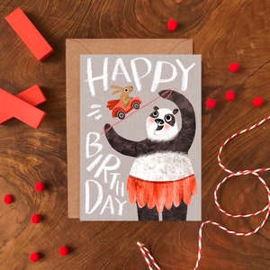 Alles Gute zum Geburtstag Panda A6 Karte / Illustrierte Zirkus Panda Grußkarte ohne Plastik / Panda und Kaninchen Geburtstagskarte für Kinder oder Erwachsene