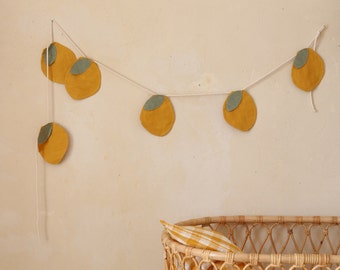 Lemon mustard linen garland// Limone collection // Baby garland nursery // Kids garland flag // Green leaf // Yellow citrine // Wall decor