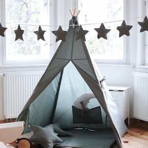 Sage Haven XL” – Sage Green Teepee Tent with Mat 120x120 / Montessori-Inspired Canvas Tent with Window / Pocket & Padded Mat – Handmade /
