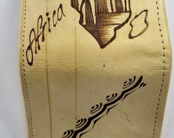 Cartera de cuero pintado a mano continente africano, Billfold, Pocketbook, Bifold, 3er aniversario, regalo de cumpleaños de los hombres, luz y marrón bronceado oscuro3