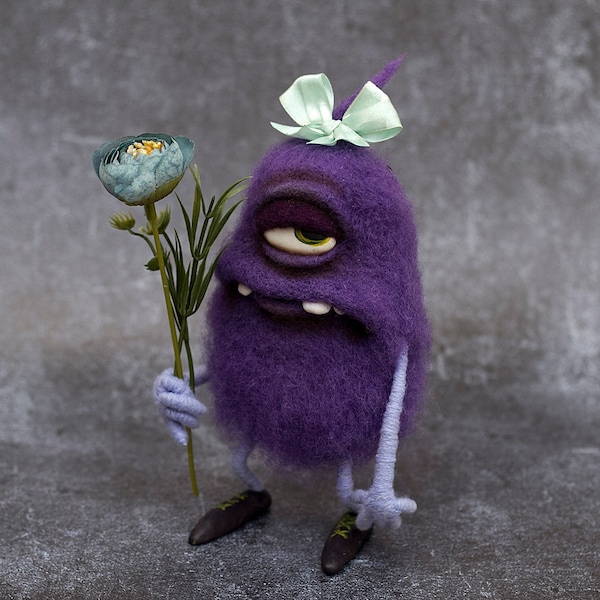 Needle felted monster Lovely violet girl cyclops with a flower Cute fluffy Halloween monster Pretty toothy monster Felted cyclops figurine