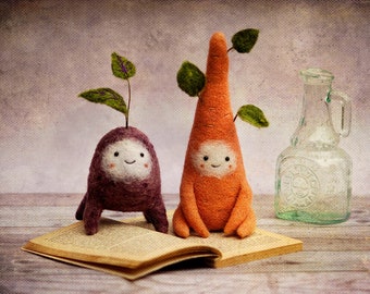 Needle felted vegetables Felted beet & carrot figurines Cute smiling wool carrot Decorative little beetroot plant Toy kitchen-garden veggies