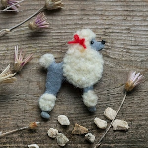 Felt brooch «Poodle» Lovely white poodle brooch Cute curly grey toy poodle Handmade artist dog pin Fashionable bag accessory for pet lovers
