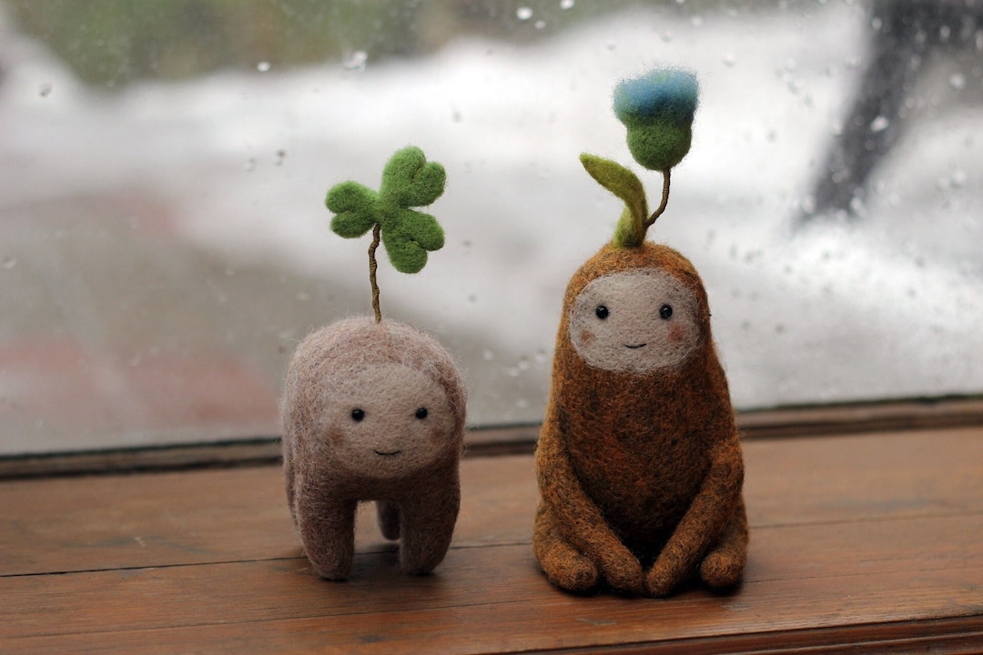 Needle Felted Plants Felted Shamrock Thistle Figurines Decorative Field Flower Toy Swamp Plant Lovely Little Bushes Wool Fantasy Flowers Etsy
