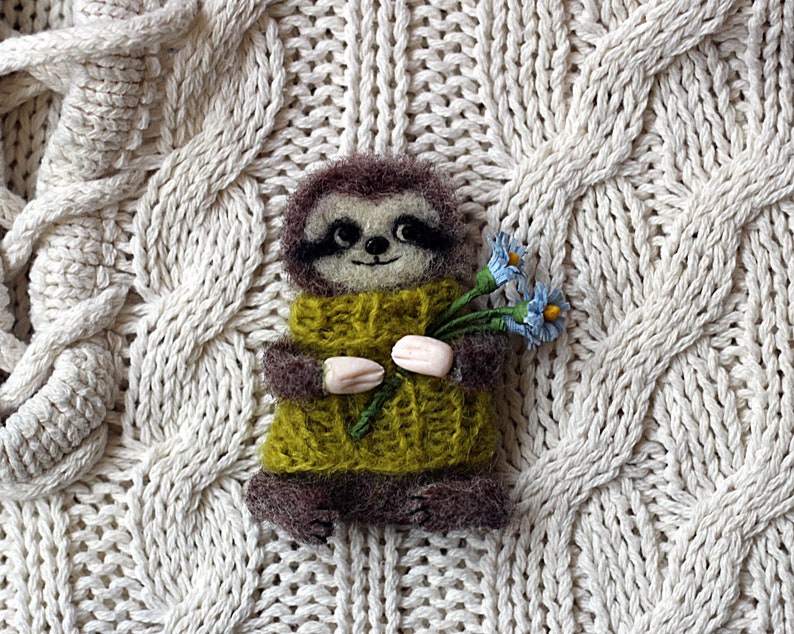 Felted animals Cute sloth Felt brooch Wool brooch sloth Miniature Sloth Felted pin Brooch sloth Sloth pin