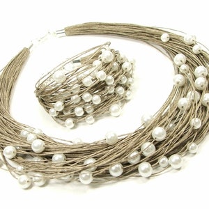 Weiße Perlen auf natürlichen Leinenfäden, Leinen, Edelstahlschmuck, Hochzeitshalskette für Frauen, Öko-Schmuck Bild 2