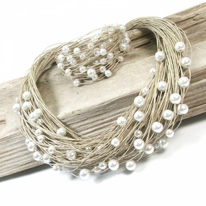 Weiße Perlen auf natürlichen Leinenfäden, Leinen, Edelstahlschmuck, Hochzeitshalskette für Frauen, Öko-Schmuck Bild 1