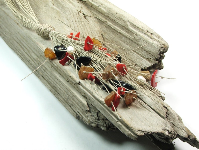 Naszyjnik z perłą z naturalną żywicą koralem biżuteria z eko sznurka lnianego, wyjątkowy prezent dla kobiet, koraliki z żywicy bałtyckiej zdjęcie 2