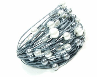 Merhy, Grey waxed linen cord bracelet for women, grey round glass pearl beads, white beaded bracelet, sunshine eco jewelry for vegan