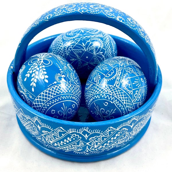 Basket with 3 Easter eggs blue-hand-painted -Basket with blue Wooden Eggs- Pysanky -Wooden eggs with a basket- Uova the legno