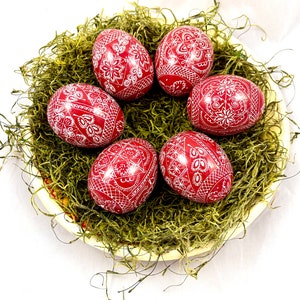 Decorare le uova per Pasqua con i bambini con le termoretraibili: le easter  eggs wrap con tutorial