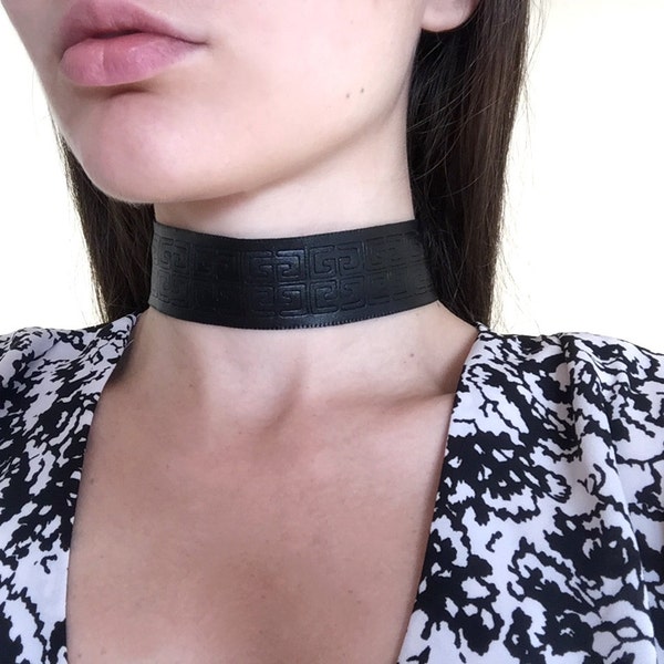 Black thick Choker Necklace, faux leather, choker givenchy style, 90s choker necklace, black suede choker, black leather necklace, Jewelry