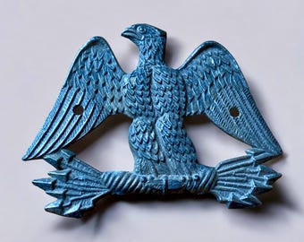 Placa de latón con forma de águila con pátina vintage de 3,25" x 4,5"