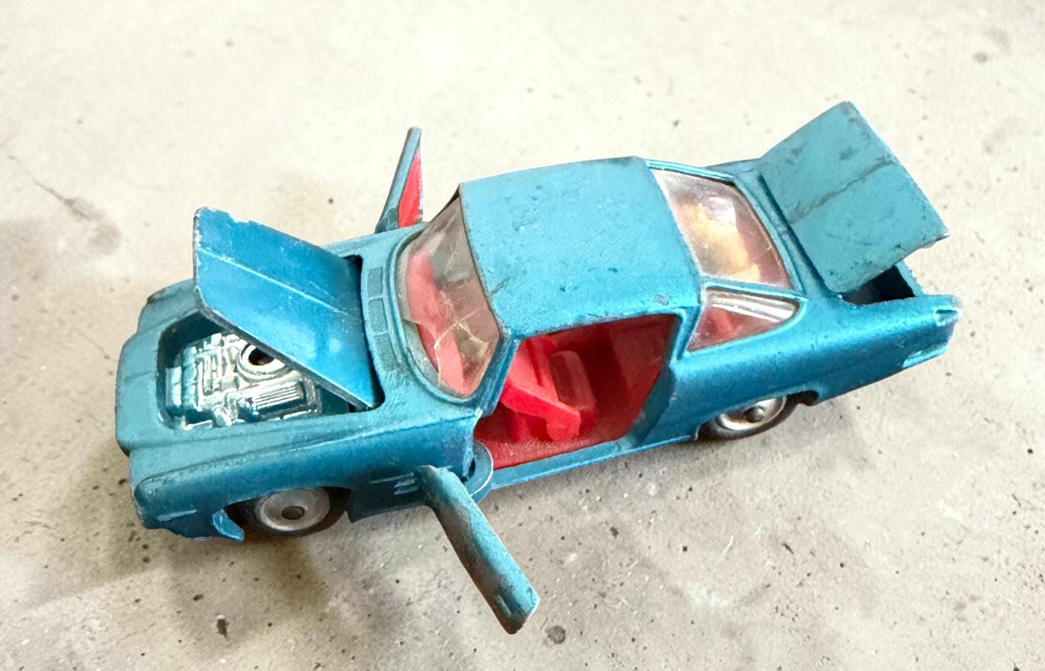 CORGI コーギー ミニカー GHIA L6.4 WITH CHRER CORGI コーギー