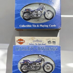 Harley Davidson Spielkarten in Sammlerdose - 2 Dosen mit jeweils 2 versiegelten Decks Harley Springer Softail Heritage Softail -Fahrrad