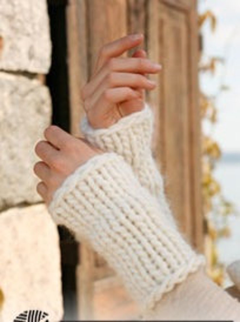 Thick wool, alpaca/hand cuffs, women's wrist warmers, warm and soft image 1