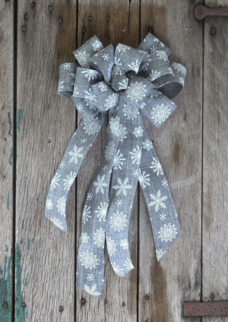 Bow Tree Topper Large Wreath Image 0