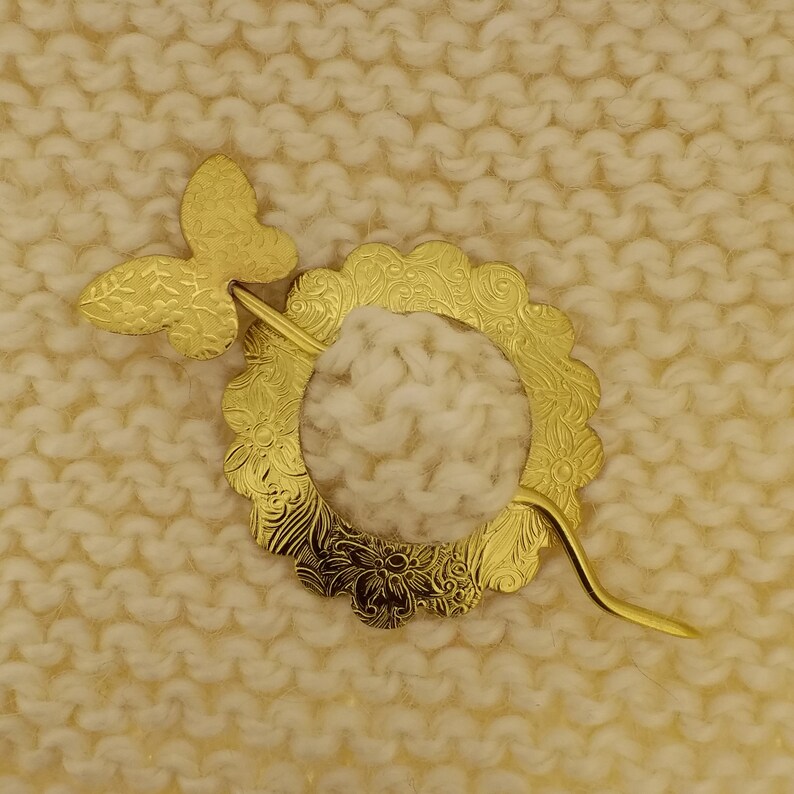 Brass Open Circle Shawl Pin Butterfly Flower Motif Apparel Closure For Scarf Sweater Wrap Cloak Shrug Kilt Bun Holder Small Size