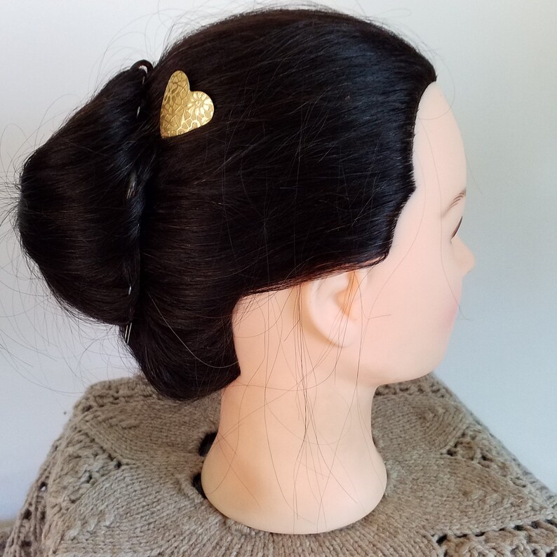 X-Large Size 2.5OD Sweater Pin Brooch Knitter Gifts Hair Pin Embossed Daisy Flowers Hair Stick Kilt Pin Brass Shawl Pin Cowl Pin