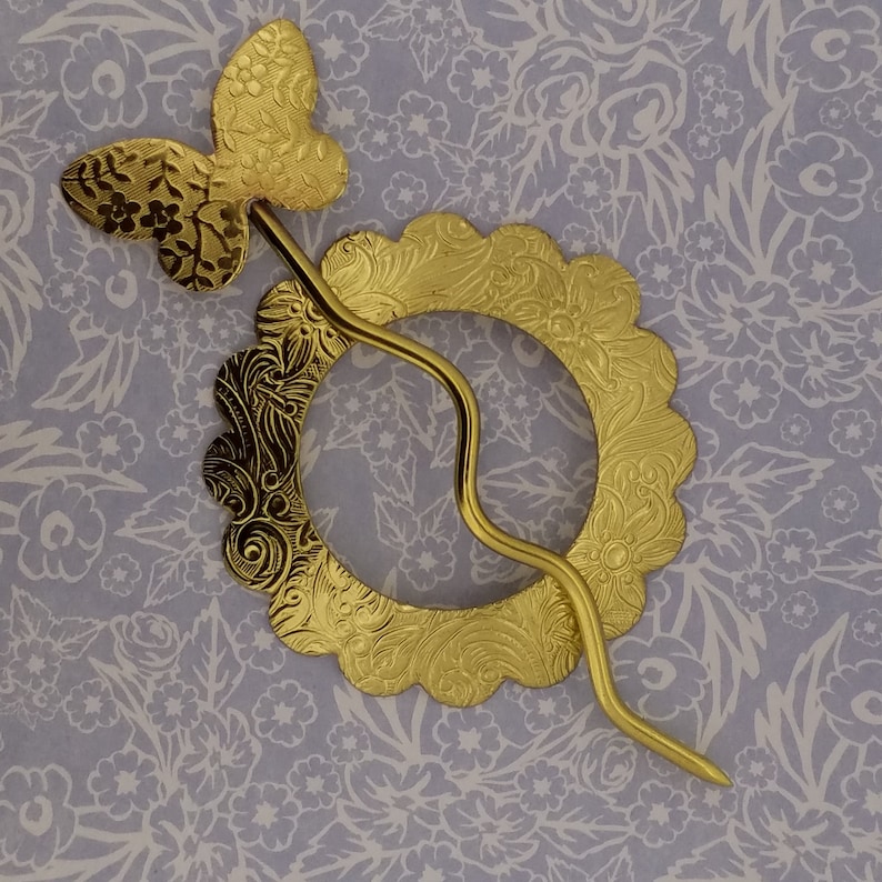 Brass Open Circle Shawl Pin Butterfly Flower Motif Apparel Closure For Scarf Sweater Wrap Cloak Shrug Kilt Bun Holder Small Size