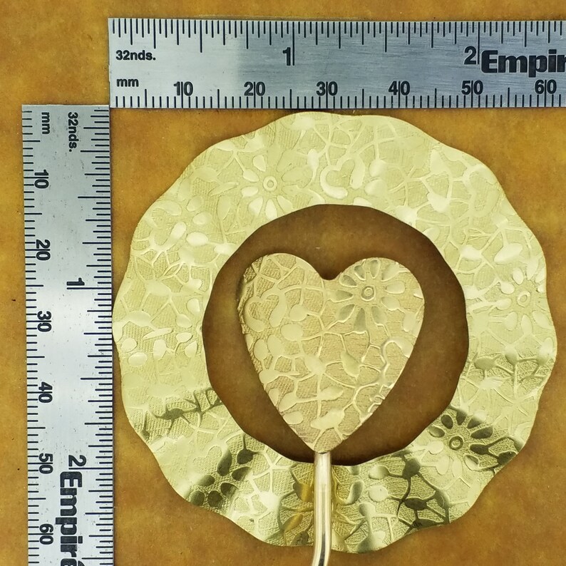 X-Large Size 2.5OD Sweater Pin Brooch Knitter Gifts Hair Pin Embossed Daisy Flowers Hair Stick Kilt Pin Brass Shawl Pin Cowl Pin