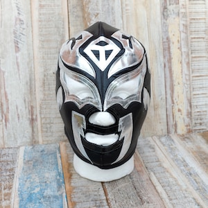 Mexican Lucha Libre Wrestling Mask - El Sombre Black/Silver