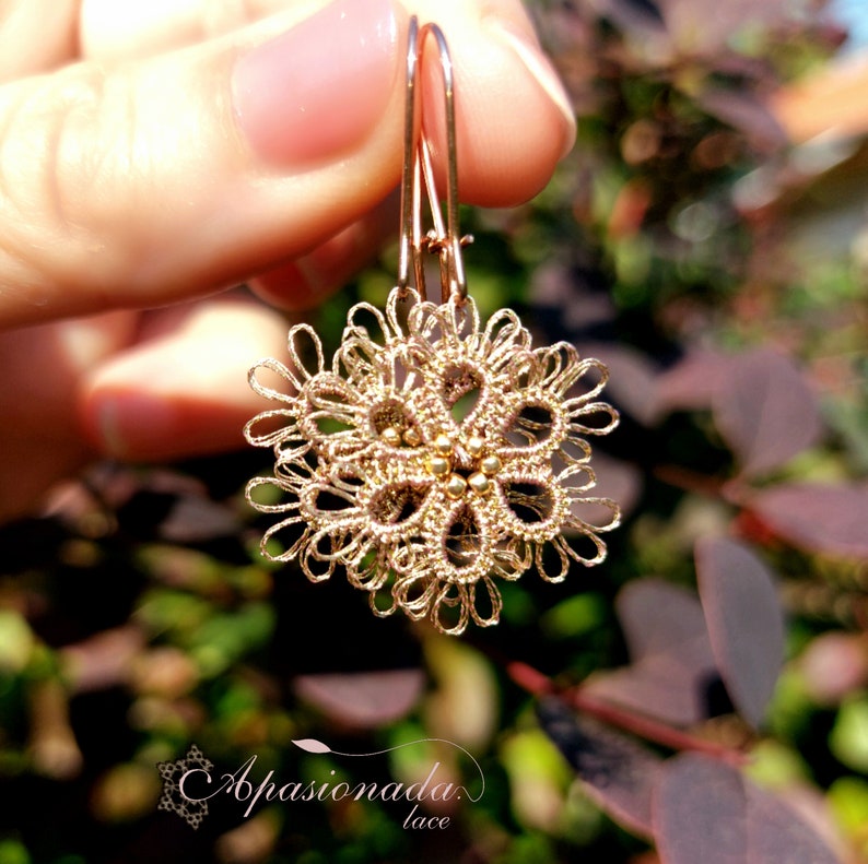 Fine lace earrings, minimalist earrings rose gold color, Tatting earrings, handmade earrings zdjęcie 3
